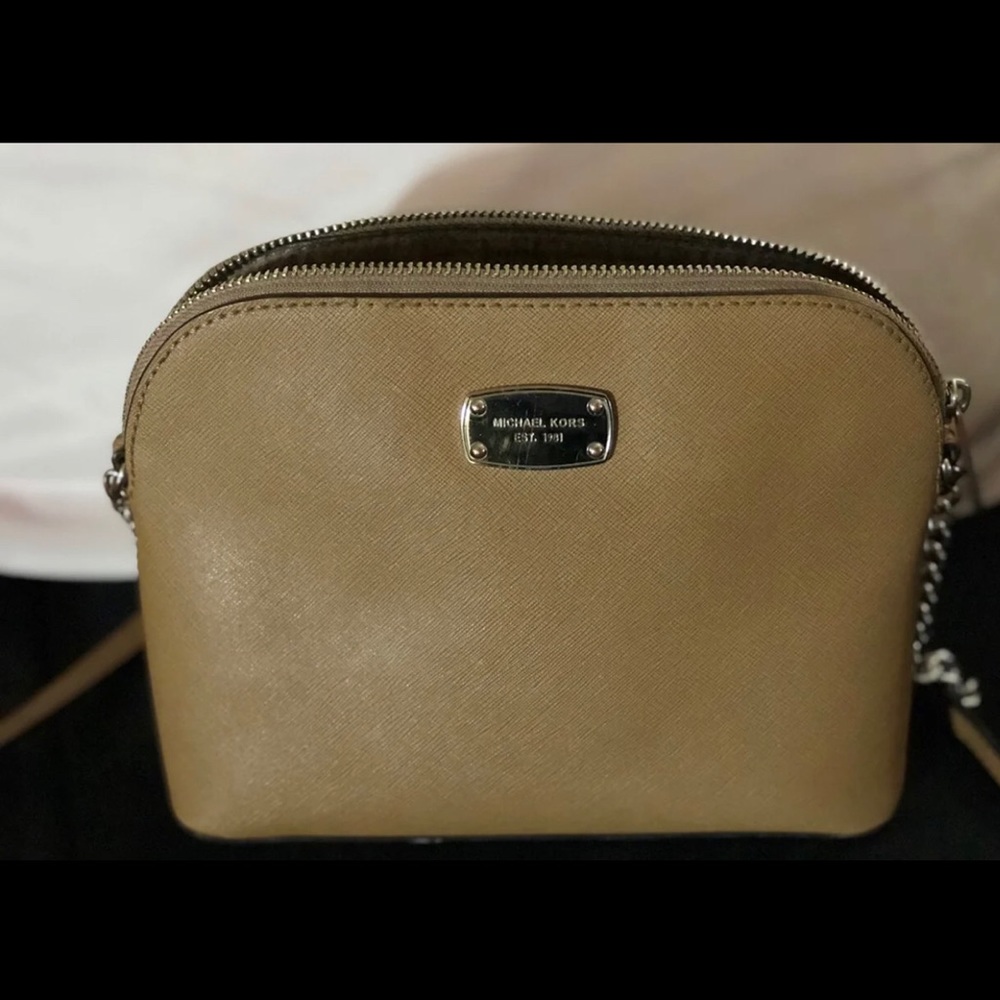 Micheal Kors crossbody